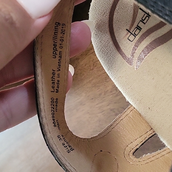 Dansko velcro strap heels - Picture 2 of 6